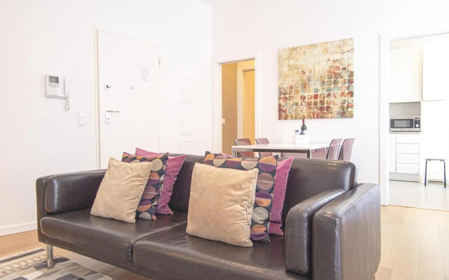 Baixa chiado 2 bedroom duplex apt with elevator