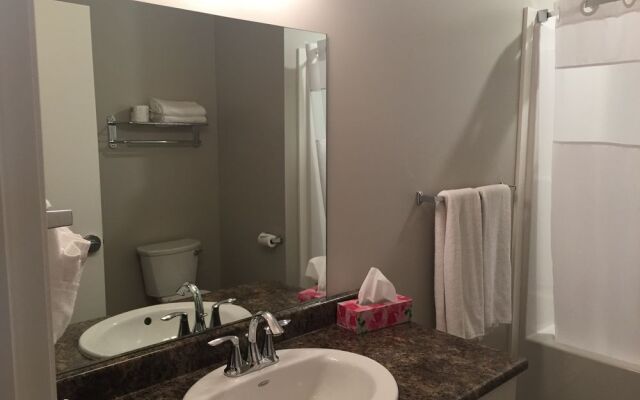 McNeills Inn on the Harbour Front