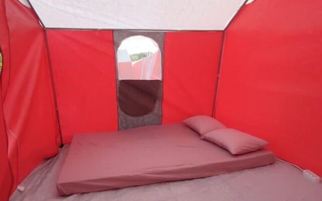 Myra Camping