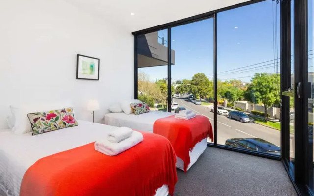 Caulfield North Executive