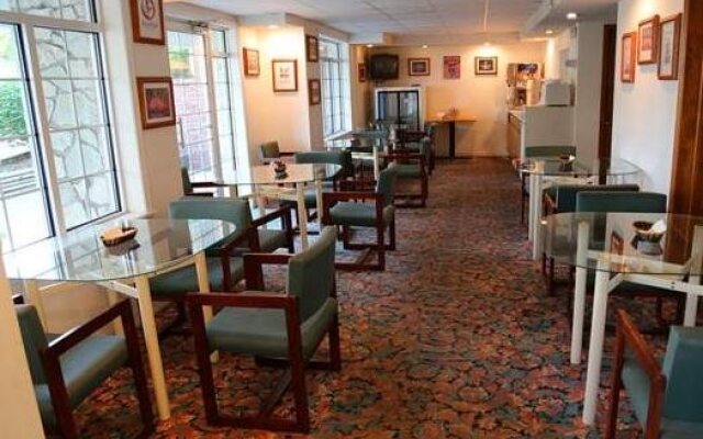 Branson Vacation Inn and Suites