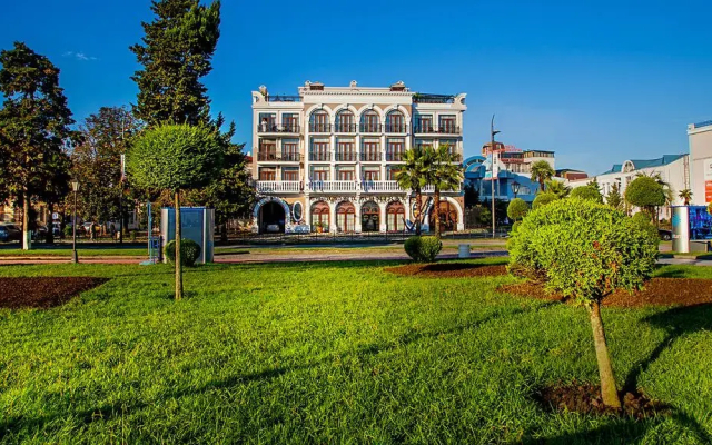 The Admiral Hotel