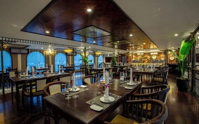 Indochine Lan Ha Bay