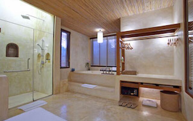 High Season Pool Villa & Spa