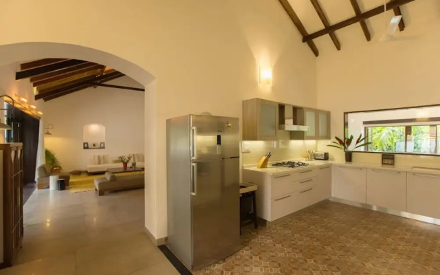 Salt by Hireavilla - 4BR w Heated Pool in Siolim