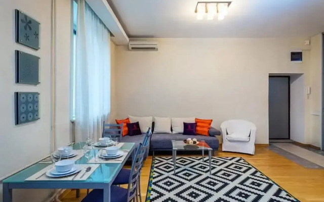 Апартаменты Lux, Смоленский бул., 7