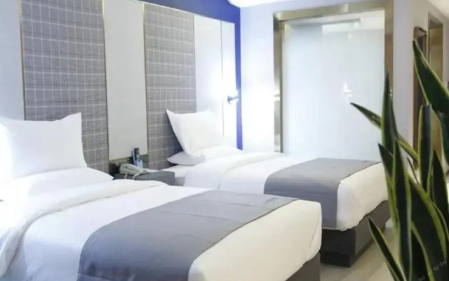 LanOu Hotel Guiyang High-Speed Railway North Station