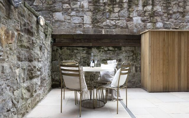 29 Queen Street Aparthotel