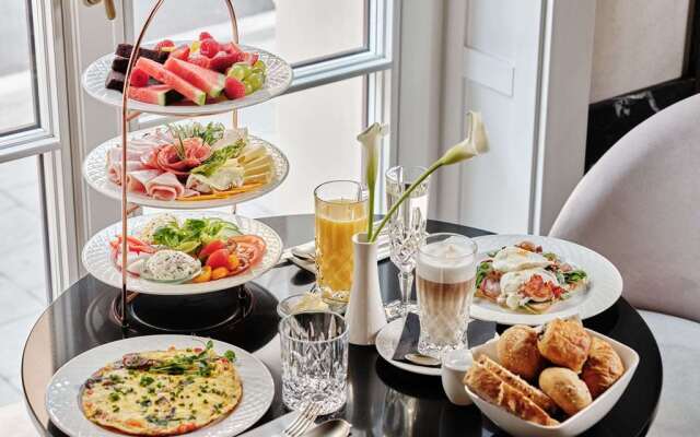 The Crown Krakow Center - Handwritten Collection ACCOR