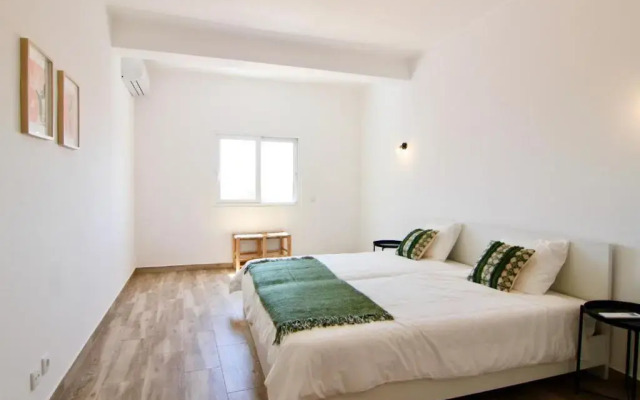 Lagoa Central by Homing