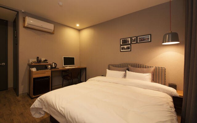 Hotel Gray