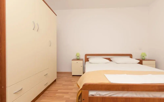 Apartments Frane