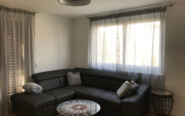 Vienna Hauptbanhof and Belvedere two bedroom apartment