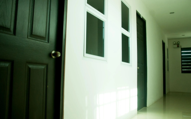 Red-C Residences