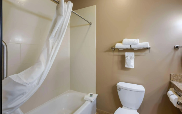 Best Western Golden Prairie Inn & Suites