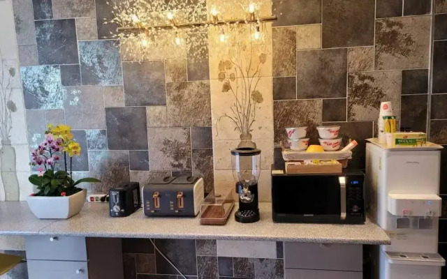 Tongyeong Omad Hotel