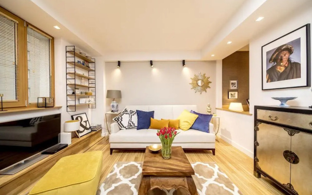 Golden Apartament by Your Freedom