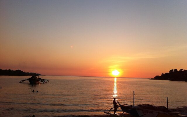 Beinte Singko de Marso Apartments