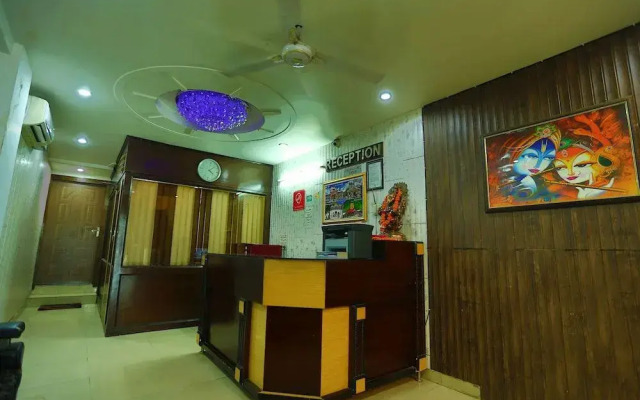 Hotel Paras Plaza