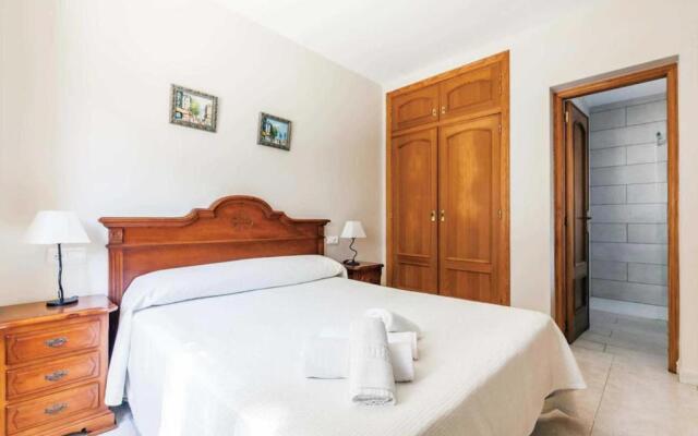 3383 Villa Encina