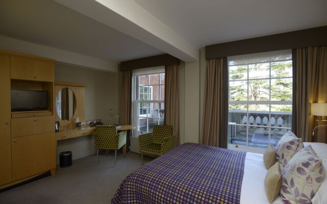 The Lensbury Resort