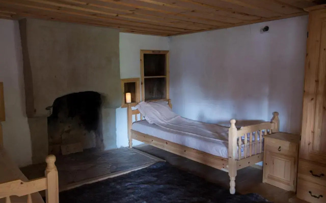 Q.pova house
