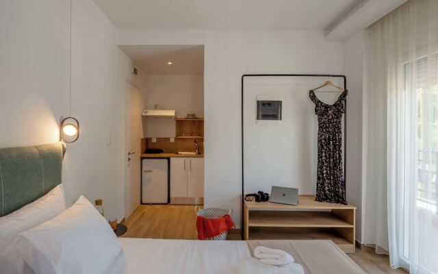 Aiora Suites