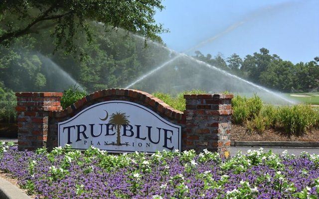 #64C True Blue - 3 Br home by RedAwning