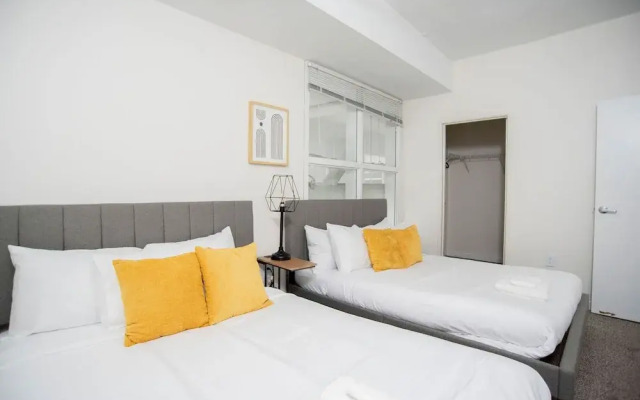 3BR CozySuites TheBlock-SkybridgeAccess2