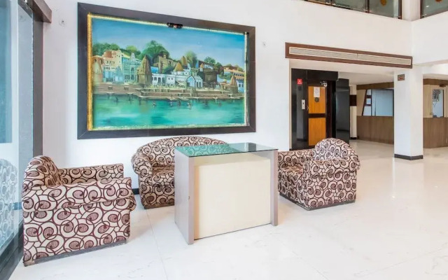 OYO 25042 Vikramaditya Hotel