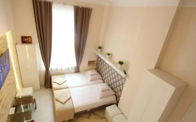 Rainbow Apartments 2