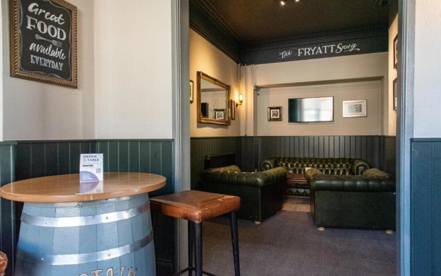 Fryatt Hotel & Bar