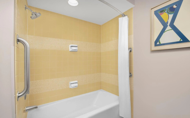 Ashland Hills Hotel & Suites