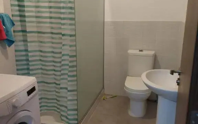 White house 3 bedroom City Center