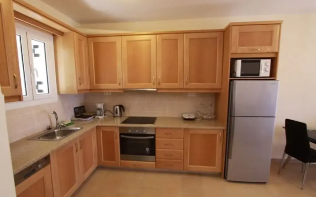 Menigos AB4G no50 Beachfront 2 Bdr Apt