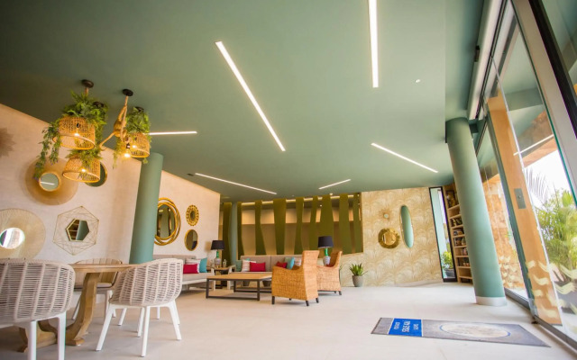 Amadores Beach Apartments