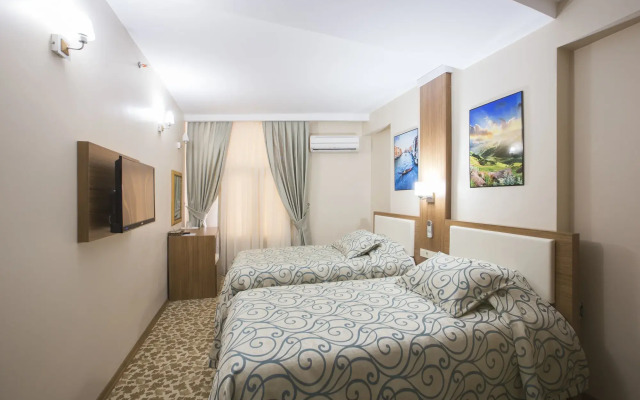 Seyhan Sarus Otel
