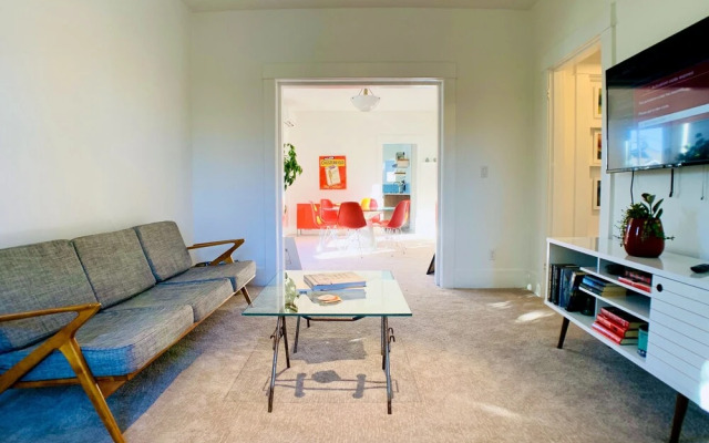 Central Queen Anne Lookout