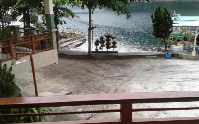 Pandu Lakeside Hotel Parapat - Toba Lake