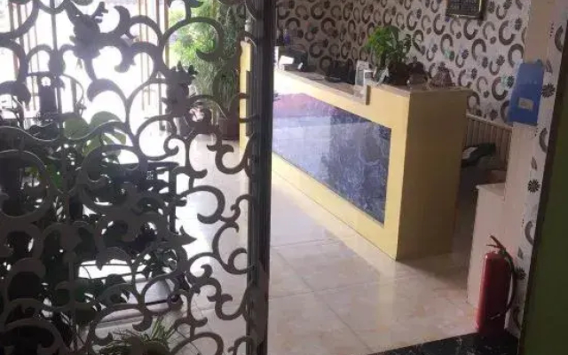 Laiyang Haiyi Business Hotel