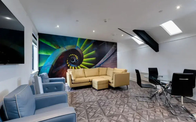 Temple Court Cavern Quarter Apartments