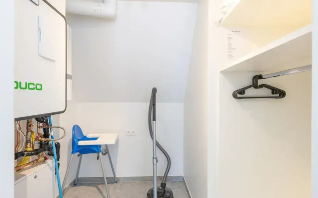 Newly Built Rooftop Flat With Sun-facing Terrace