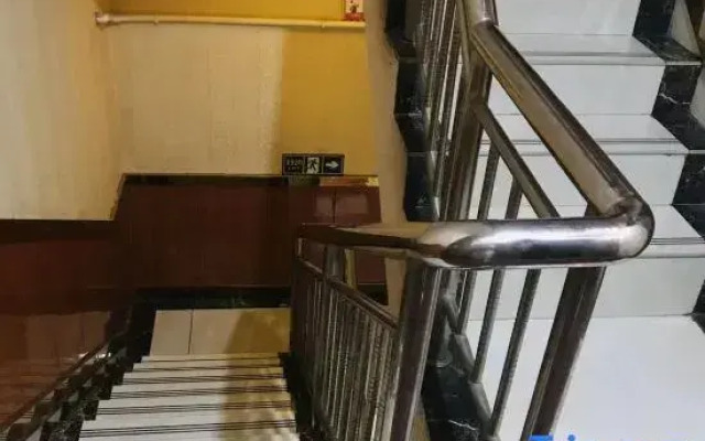 Yiju Hotel (Wanda Plaza RT-Mart)