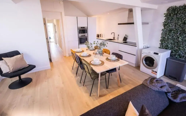 Exceptional 3 Bedroom Serviced Apartment 83m2 -NB304E-
