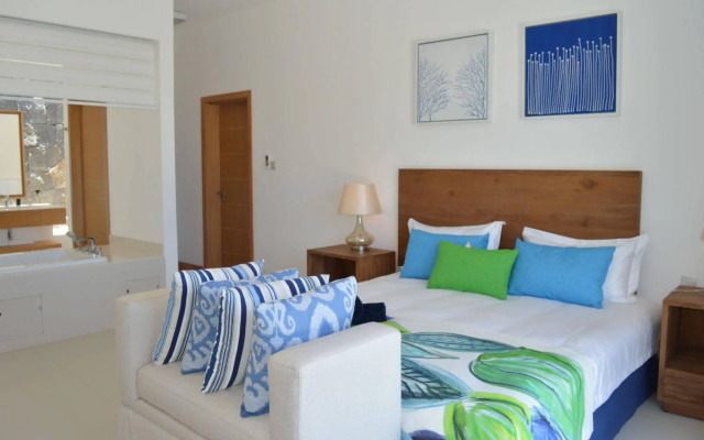 Rose Des Sables Beachfront Apartments