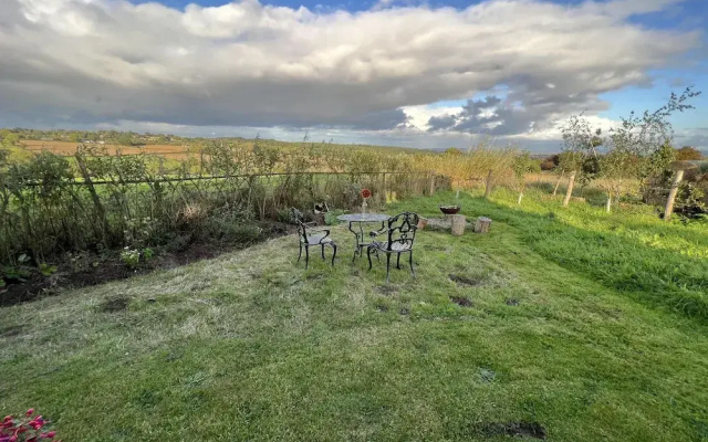 Luxury Shepherd's Hut Style Cabin With Views