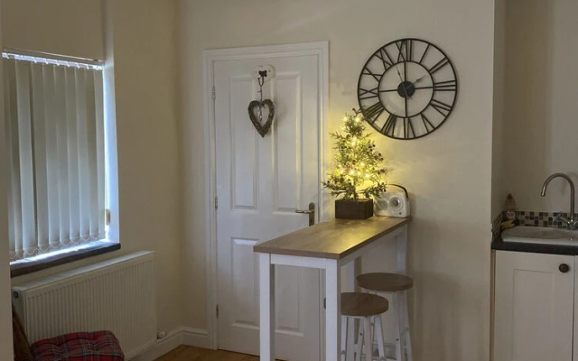 Cosy Stable Conversion Between Sheffield & Leeds