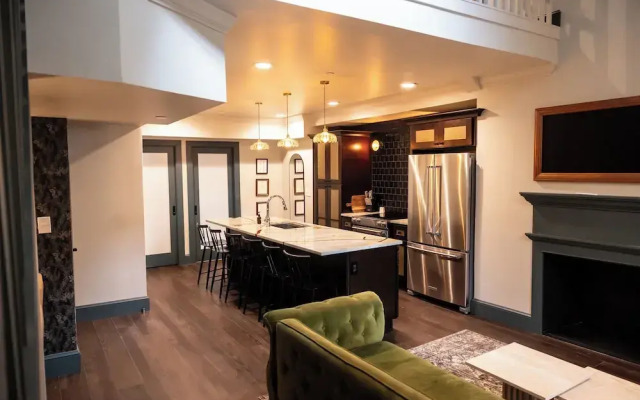 The Gas Lamp Hotel - 3BR Suite -Edison