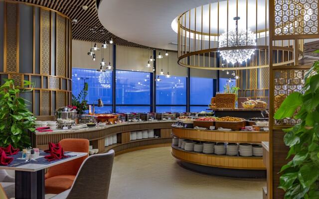 Peninsula Hotel Danang