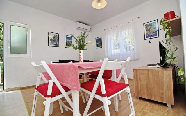 Apartments Nodilo